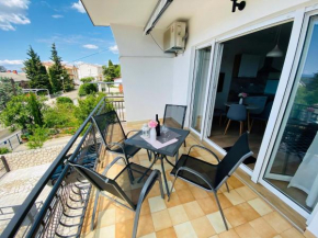 Geschmackvolle Ferienwohnung mit Grill und Balkon
